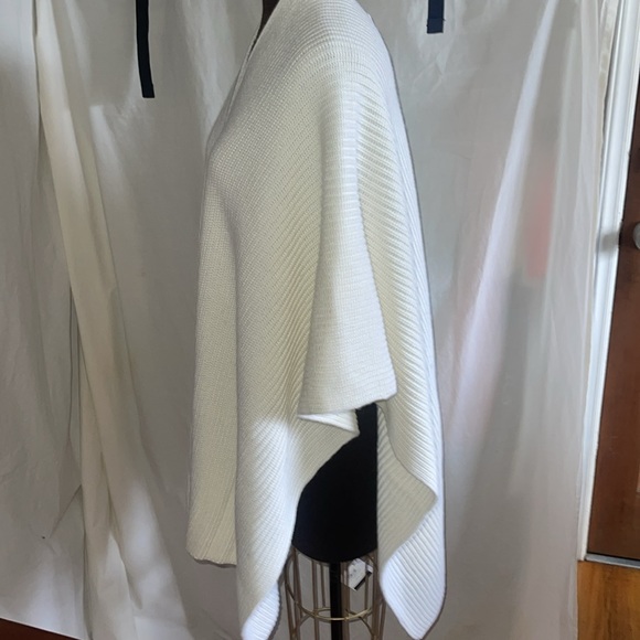 Coach Chalk Rubber Patch Knit Ruana Wrap NWT OS - Picture 3 of 7